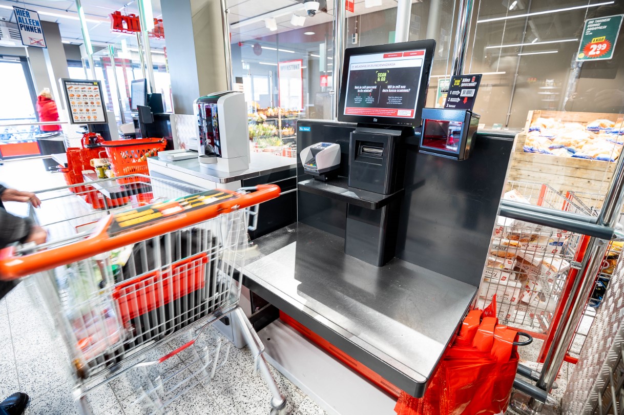 supermarket cashier machine